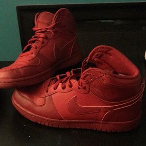 Nike men’s basket ball shoes